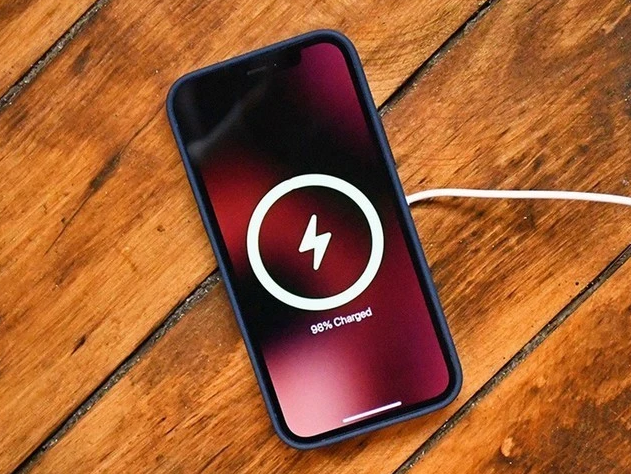 巴青苹果手机维修分享iPhone 12可以随便充电吗 